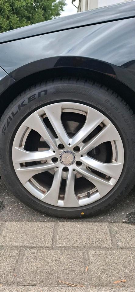 Mercedes Benz E 220 2012 — photo 18