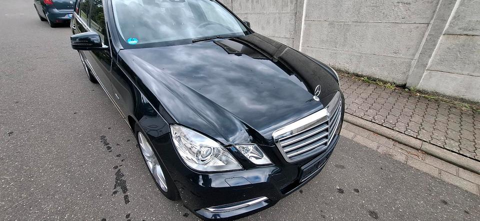 Mercedes Benz E 220 2012 — photo 8
