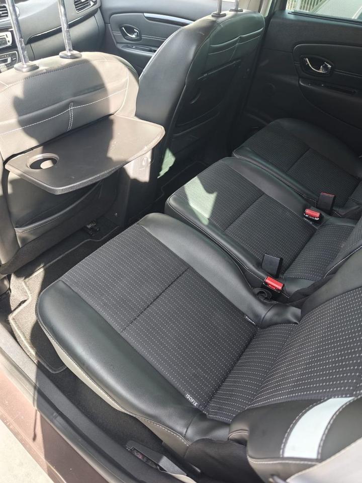 Renault Scenic 2012 — engine