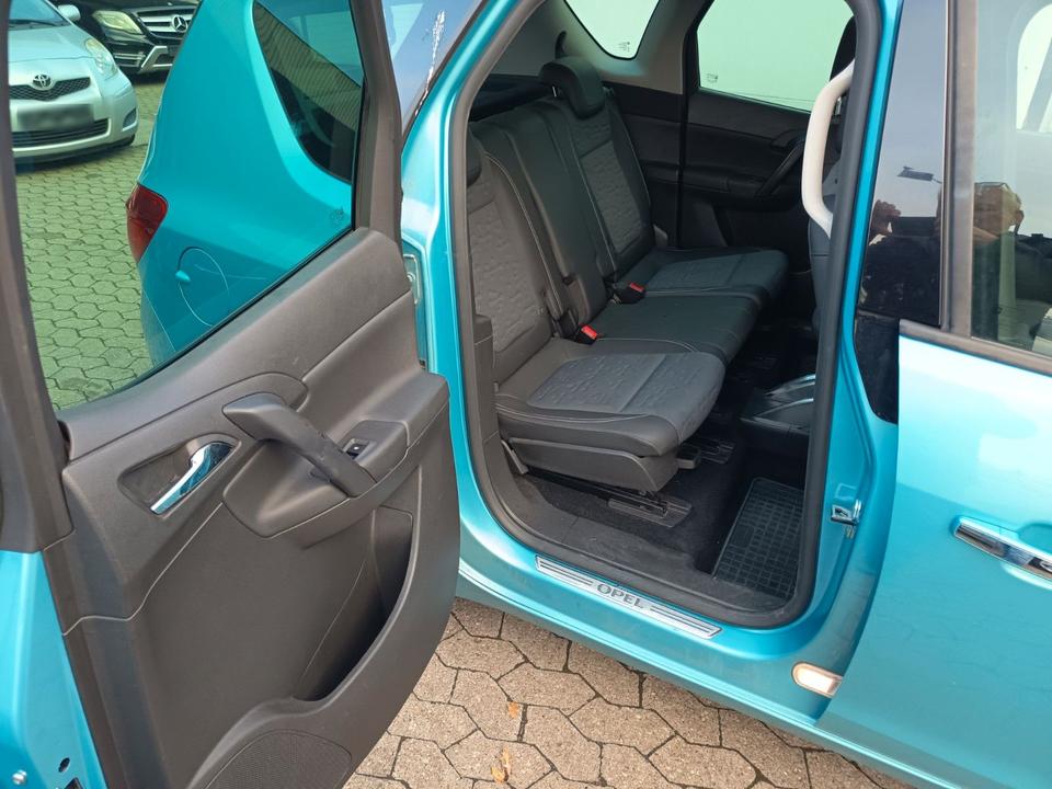 Opel Meriva 2012 — photo 12