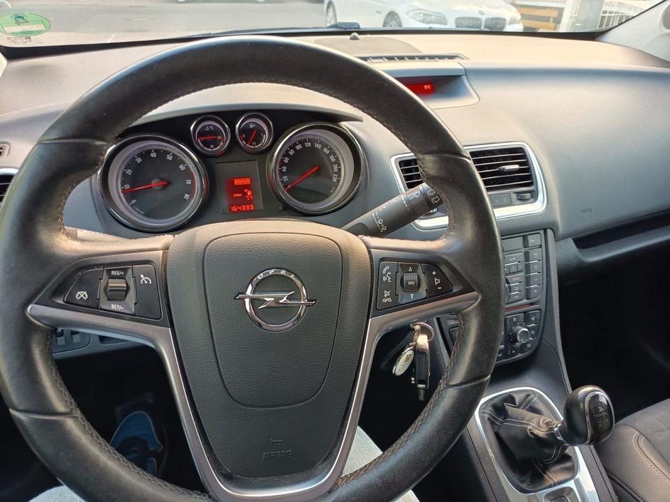 Opel Meriva 2012 — photo 8