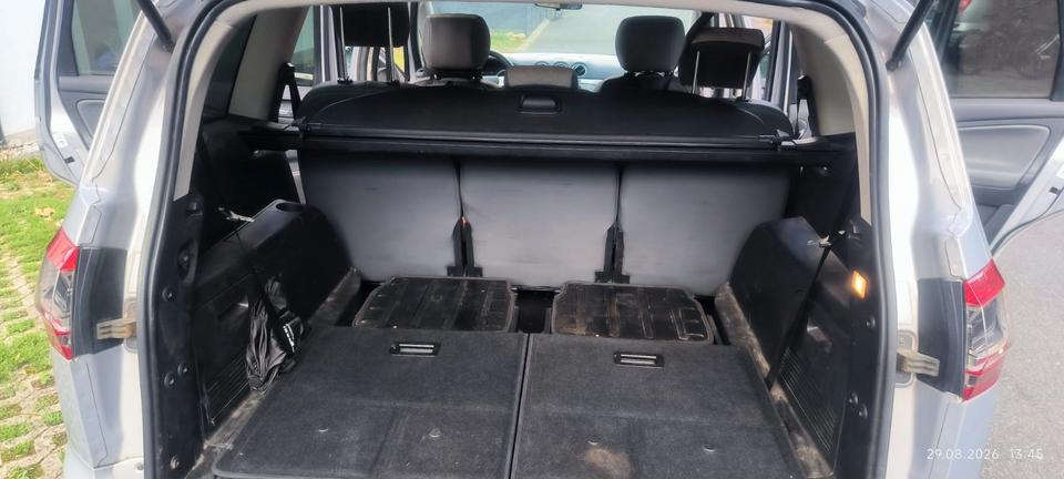 Ford S-Max 2011 — photo 11
