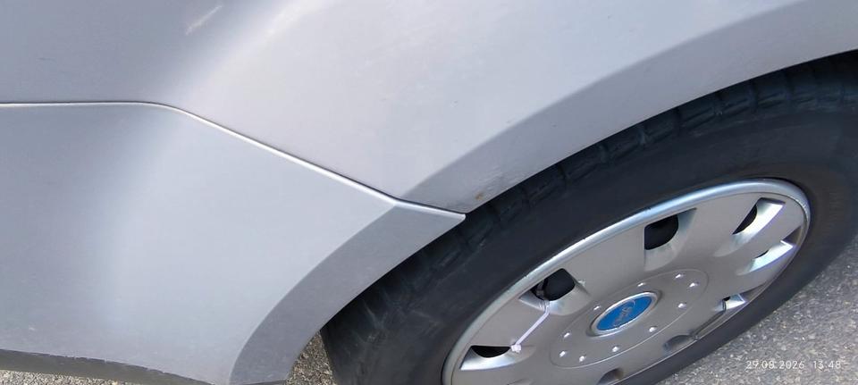 Ford S-Max 2011 — photo 16