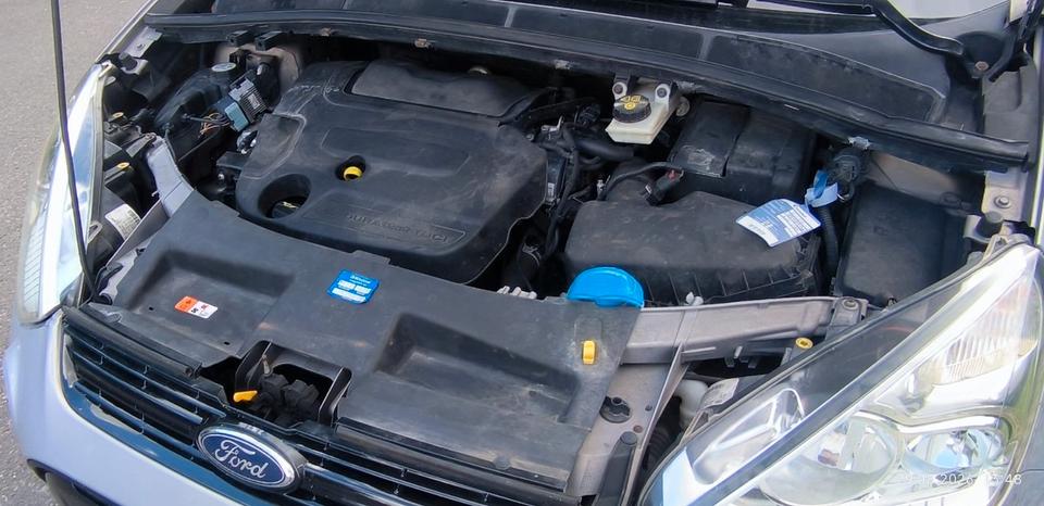 Ford S-Max 2011 — photo 20