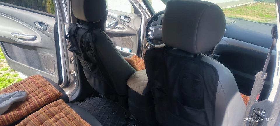 Ford S-Max 2011 — photo 6
