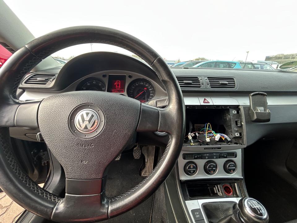 Volkswagen Passat Variant 2008 — photo 12