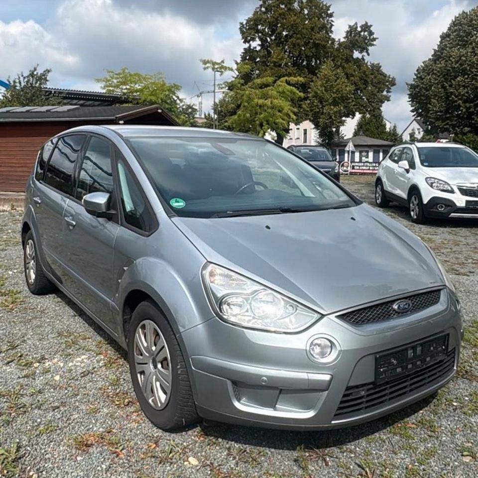 Ford S-Max 2009 — вигляд ззаду