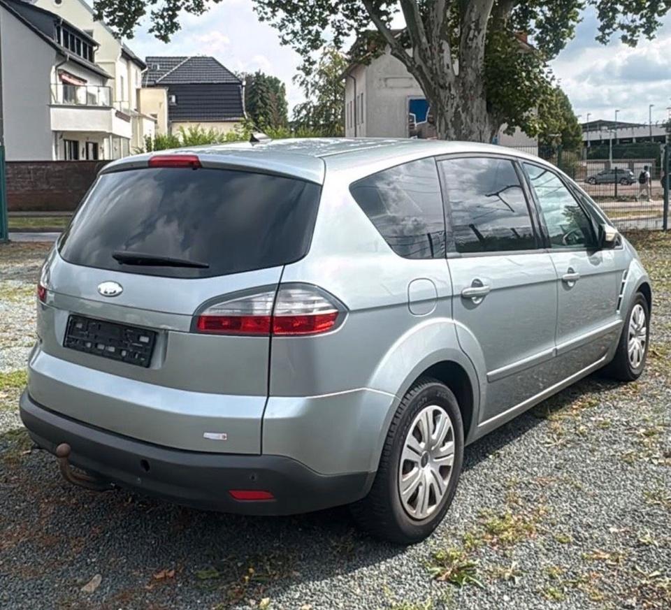 Ford S-Max 2009 — салон