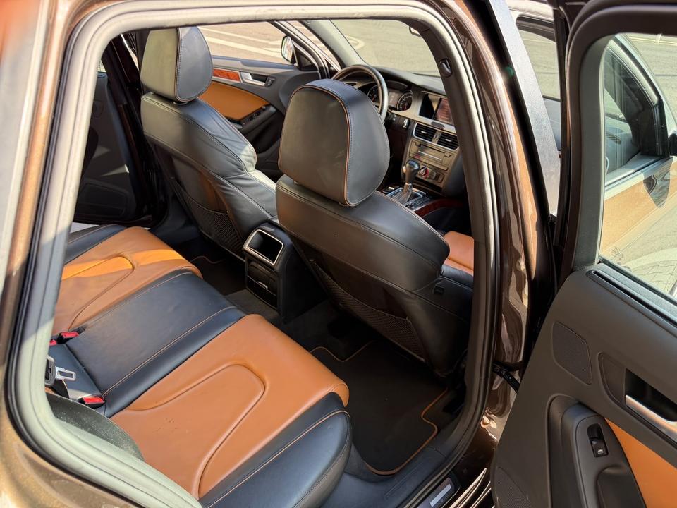 Audi A4 2011 — photo 11