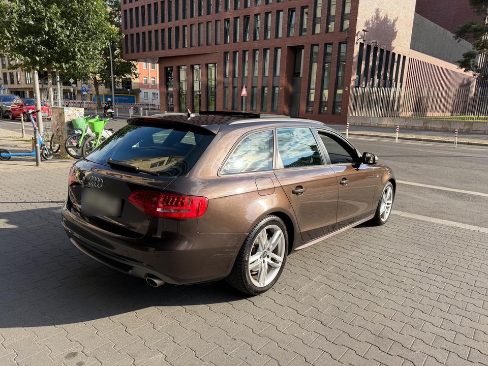 Audi A4 2011 — photo 14