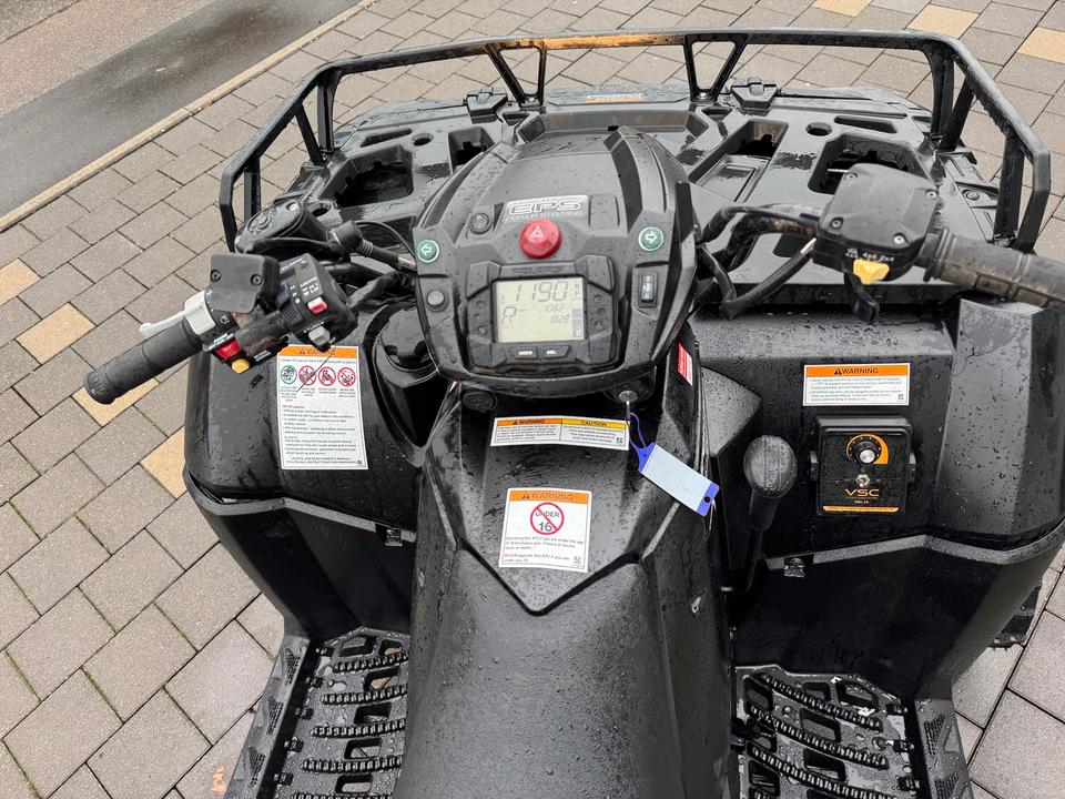Weitere Motorräder Polaris quart sport sman forest 850 4x4 2011 — photo 16