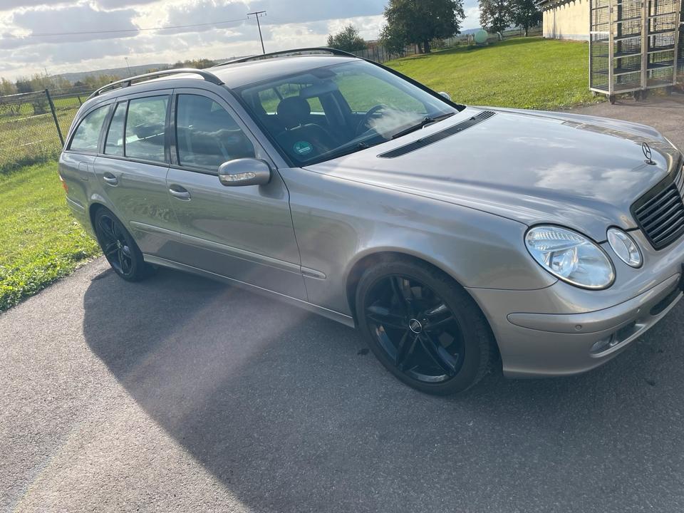 Mercedes Benz E 200 2005 — photo 11