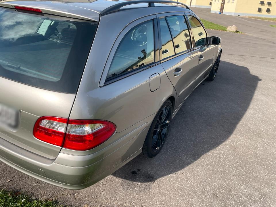 Mercedes Benz E 200 2005 — photo 9