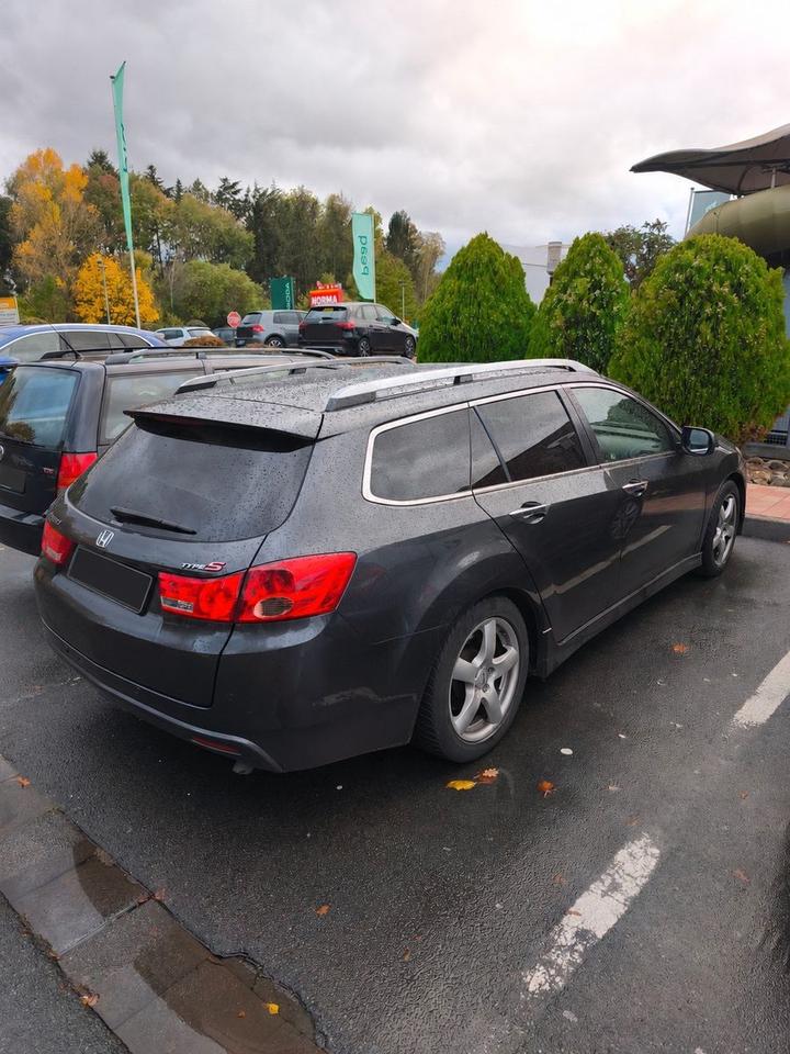 Honda Accord 2011 — двигун