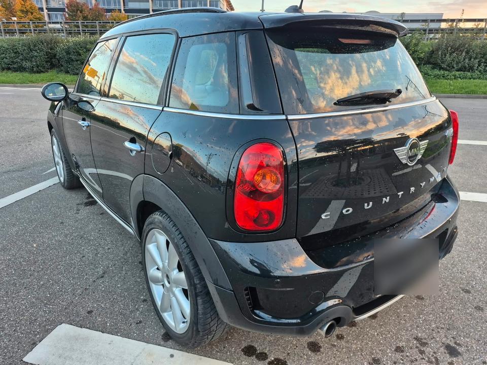 Mini Cooper 2015 — rear view