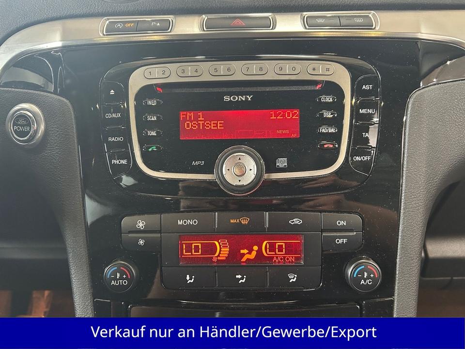 Ford S-Max 2012 — photo 13