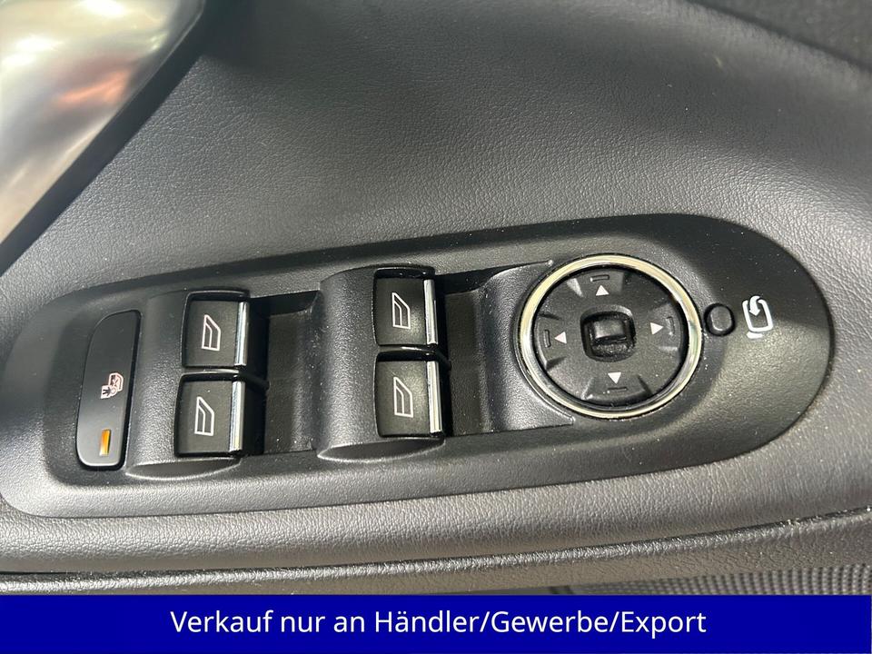 Ford S-Max 2012 — photo 16