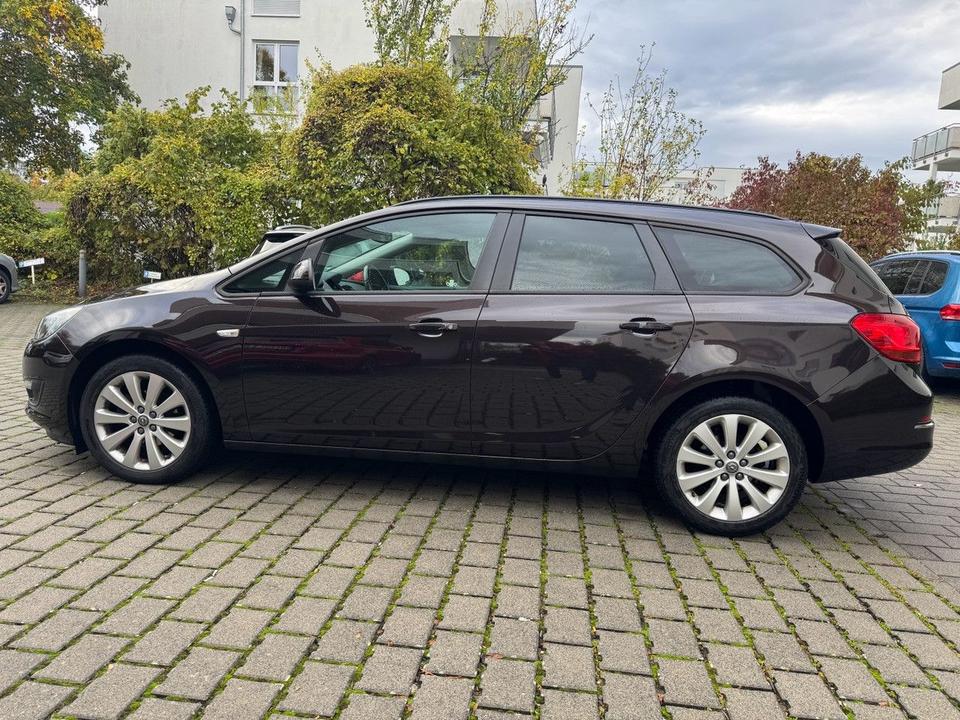 Opel Astra 2014 — photo 5