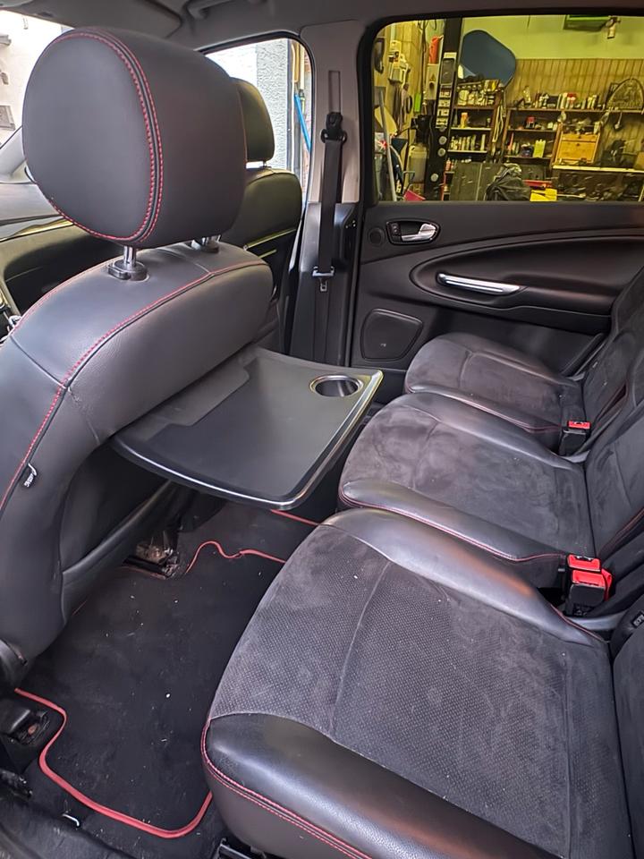 Ford S-Max 2009 — photo 12