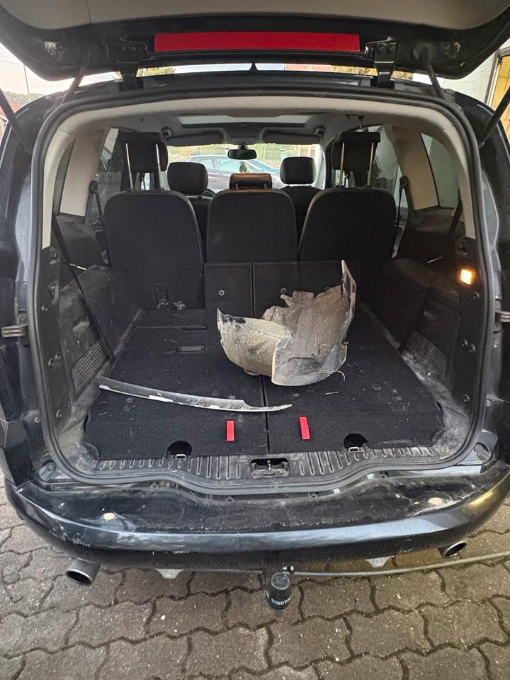 Ford S-Max 2009 — photo 13