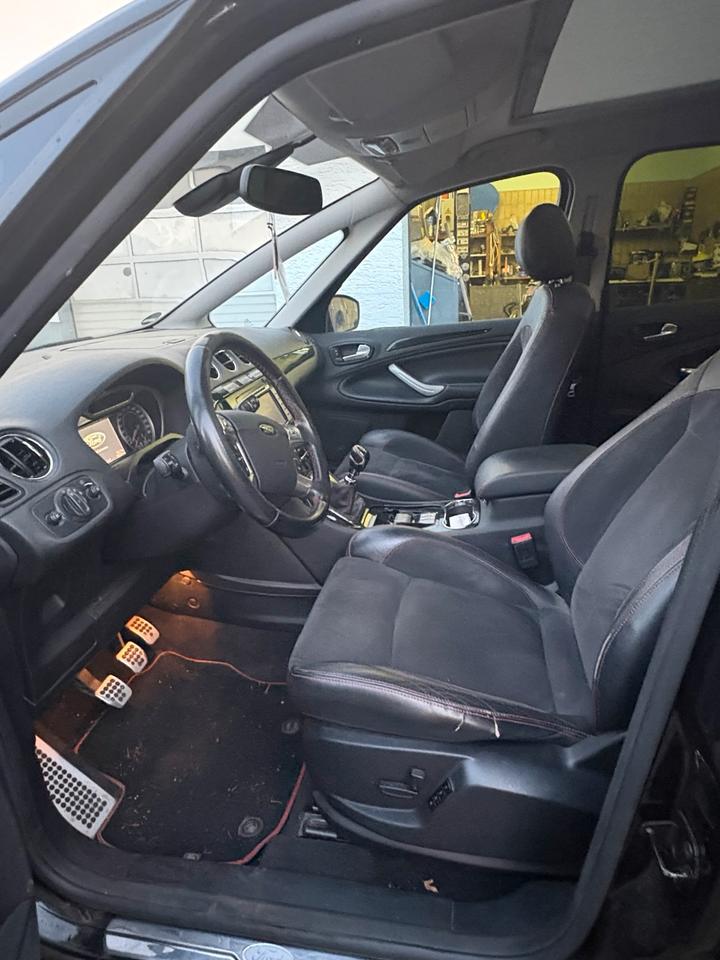 Ford S-Max 2009 — photo 8