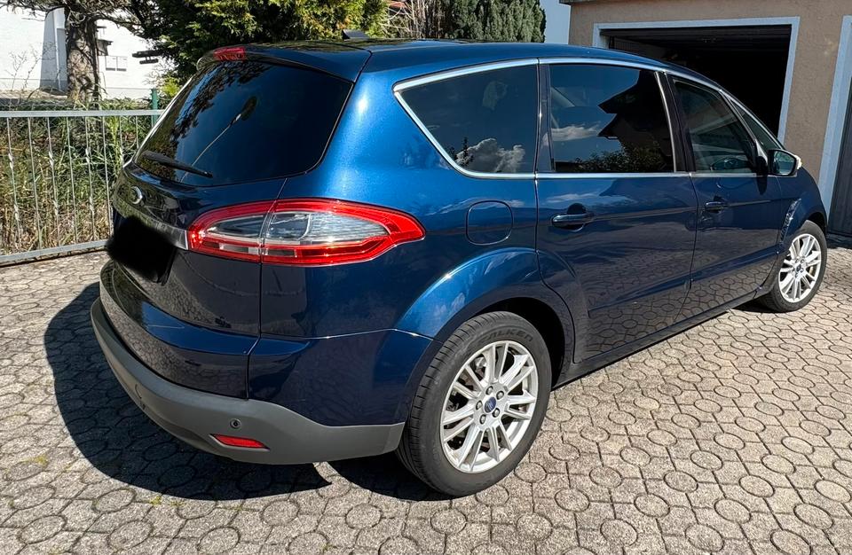 Ford S-Max 2012 — двигун