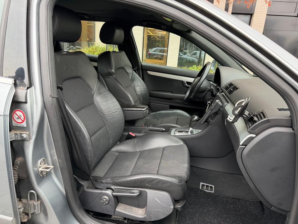 Audi A4 2005 — photo 12