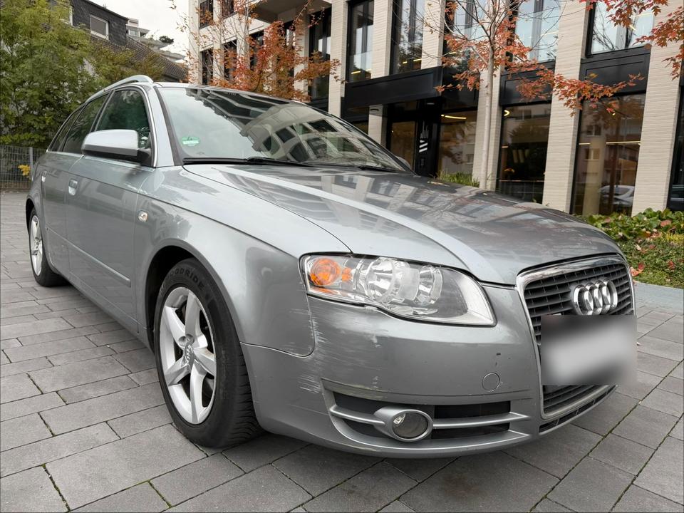 Audi A4 2005 — interior
