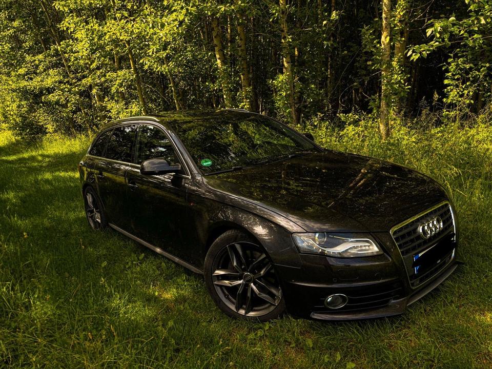 Audi A4 2011 — photo 12
