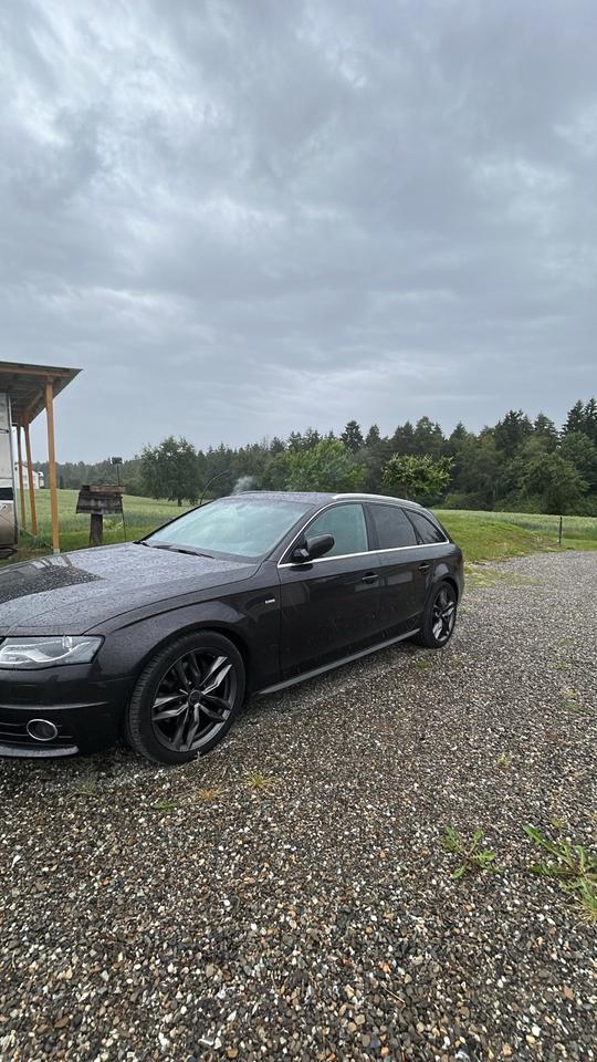 Audi A4 2011 — photo 17