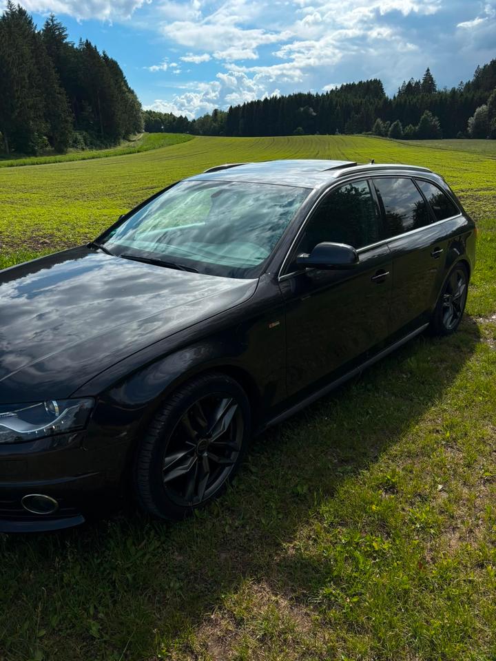 Audi A4 2011 — photo 20