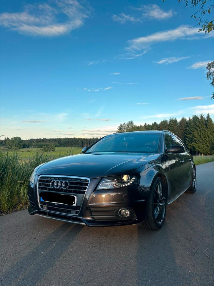 Audi A4 2011 — photo 7