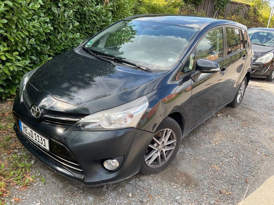 Toyota Verso 2015 — vehicle for AFU Ukraine