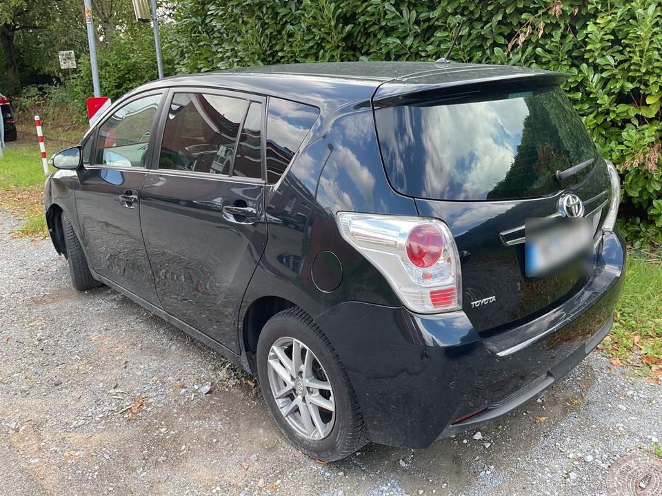 Toyota Verso 2015 — photo 10