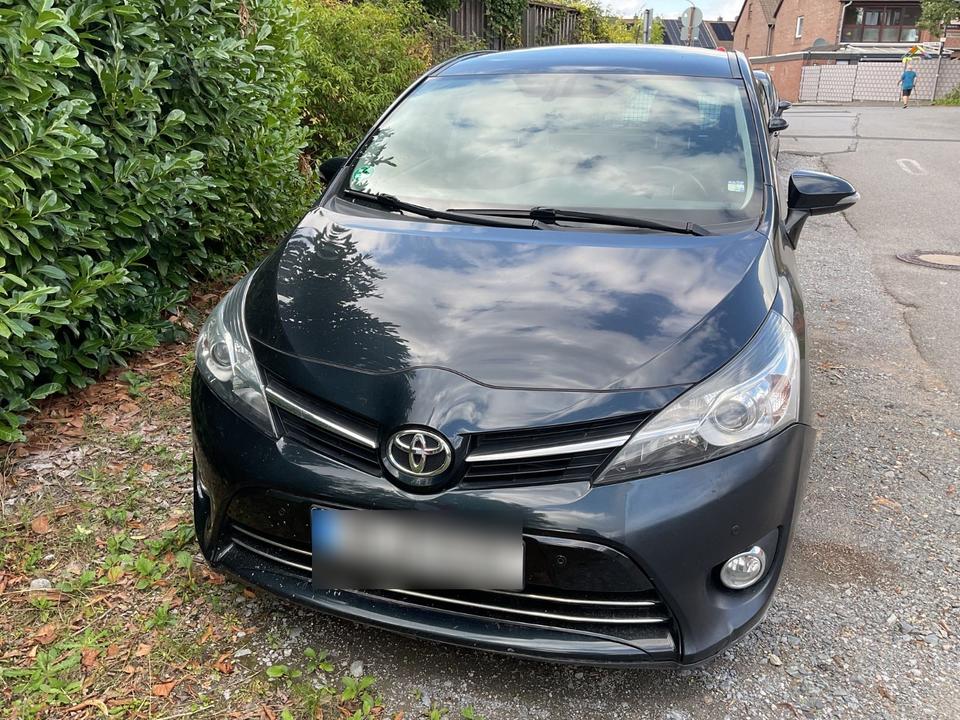 Toyota Verso 2015 — photo 8