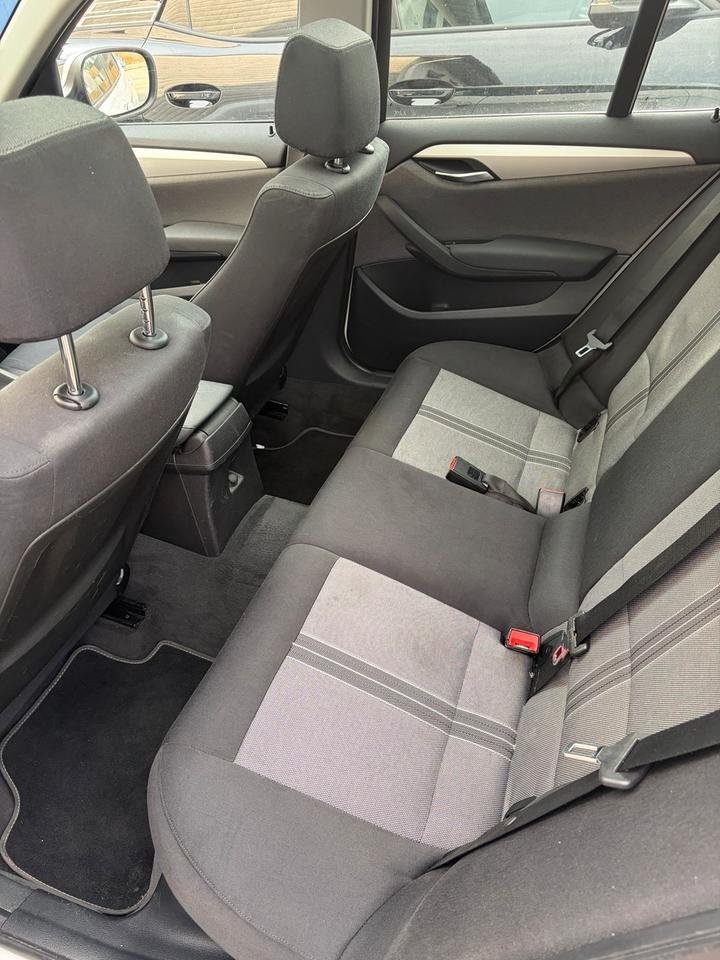 BMW X1 2010 — photo 10