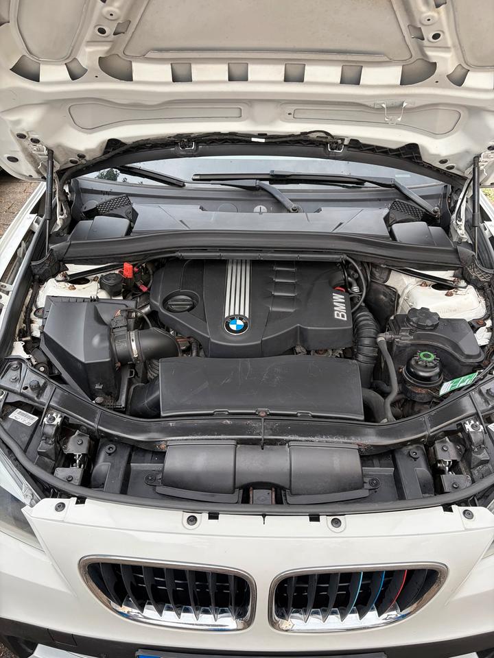 BMW X1 2010 — photo 12