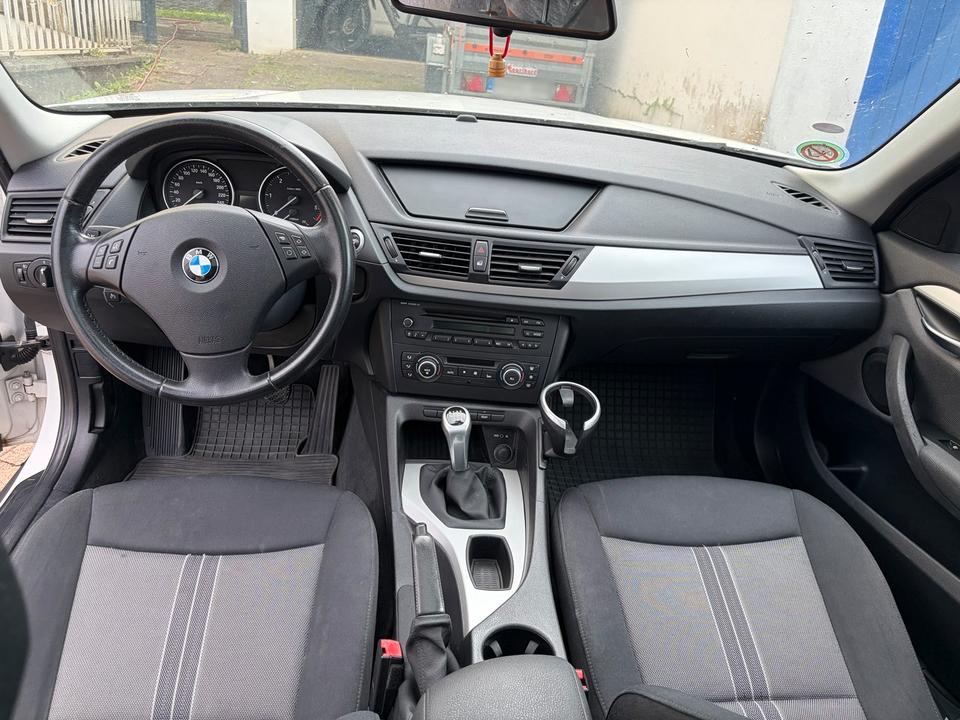 BMW X1 2010 — photo 9
