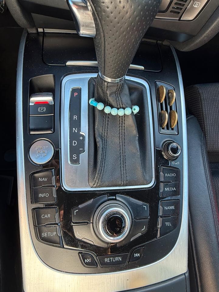 Audi A4 2009 — photo 16