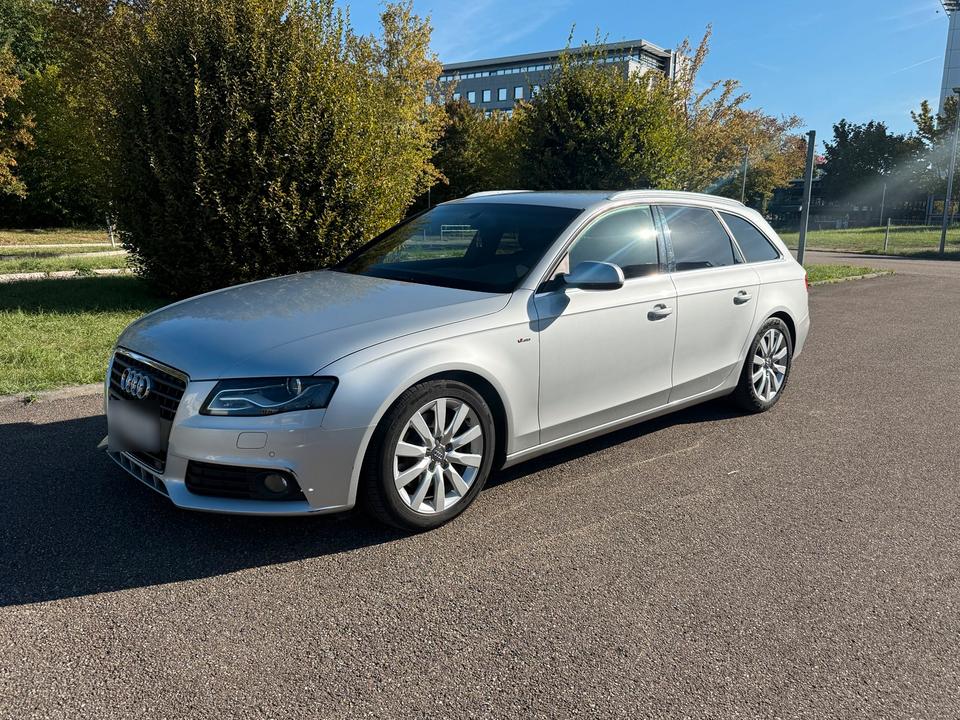 Audi A4 2009 — rear view