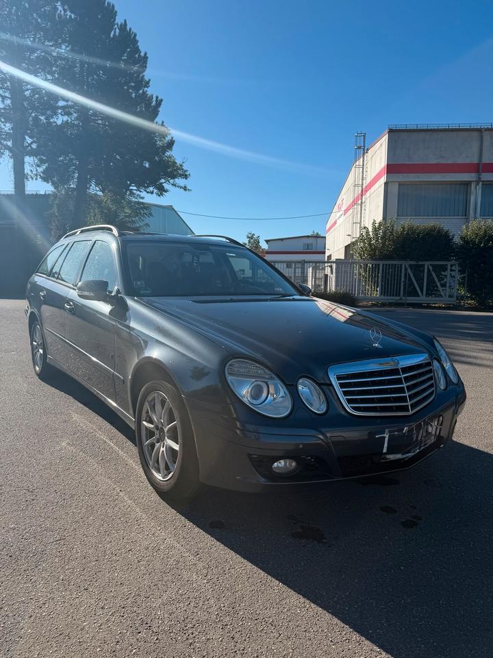 Mercedes Benz E 280 2007 — interior