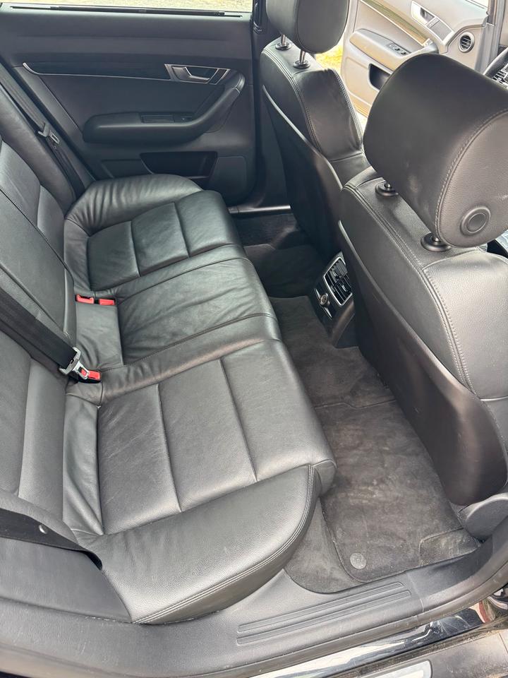 Audi A6 2010 — photo 10