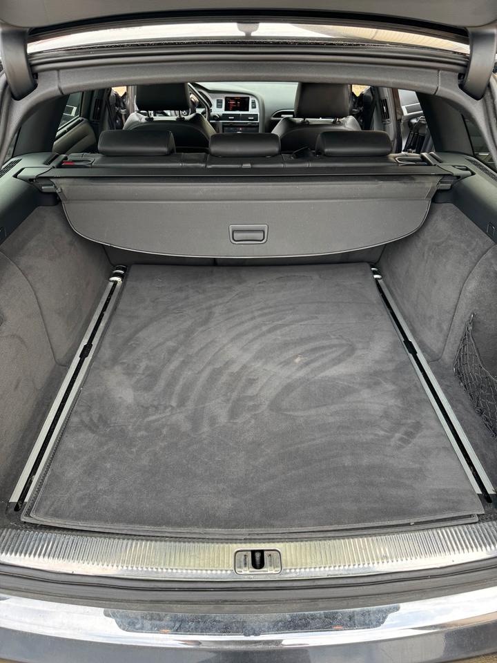 Audi A6 2010 — photo 9