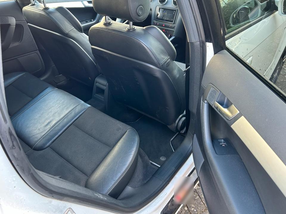 Audi A3 2011 — photo 12