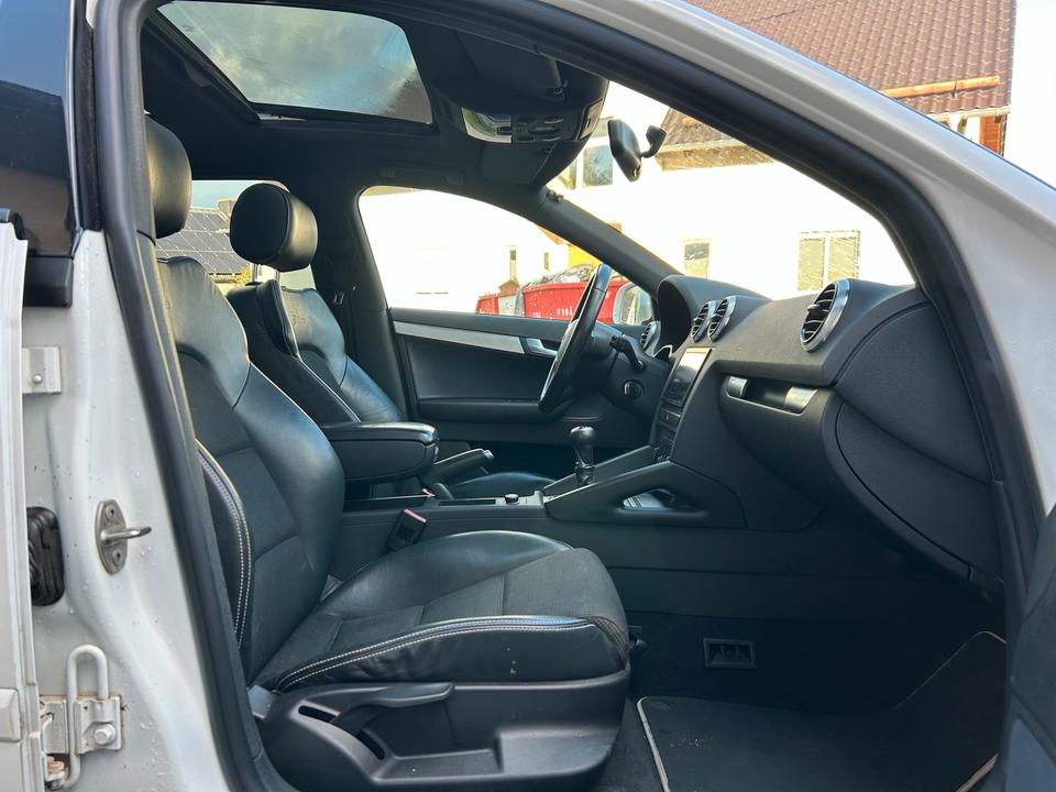 Audi A3 2011 — photo 16