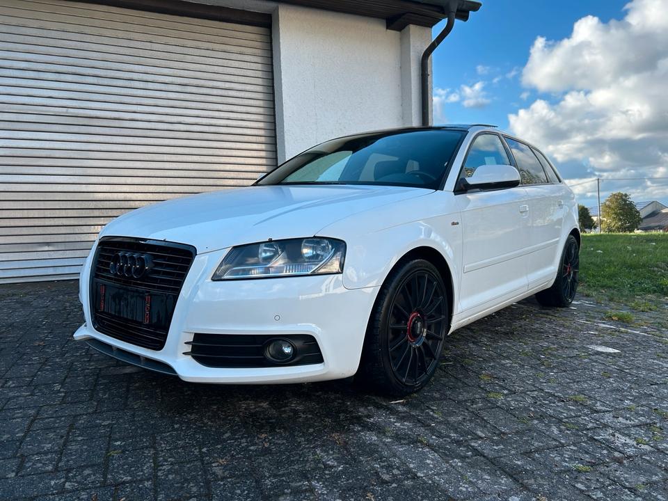 Audi A3 2011 — engine