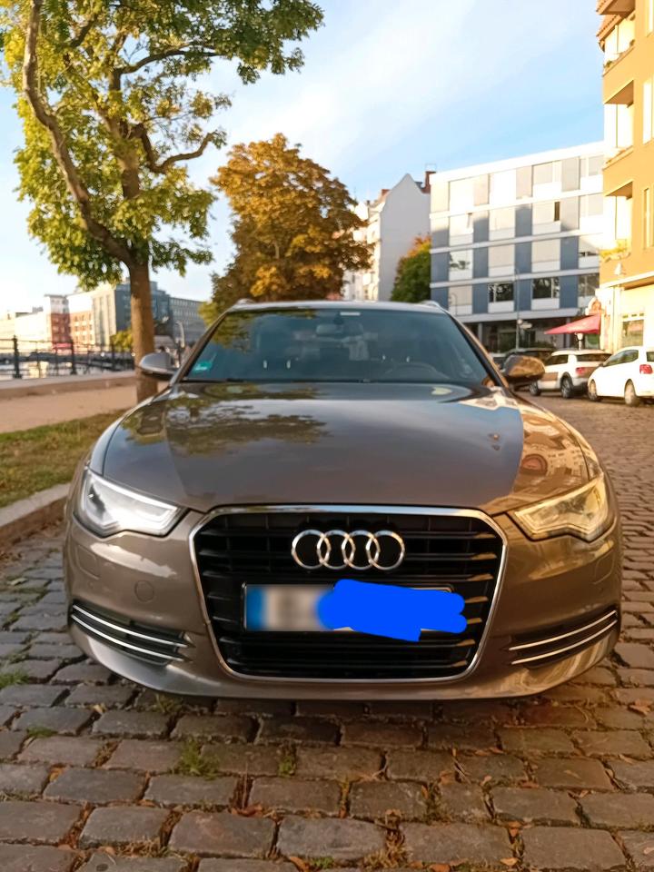 Audi A6 2013 — салон