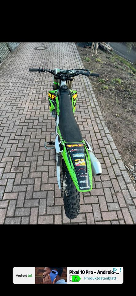 Kawasaki KXF 450 Motocross 2010 — салон