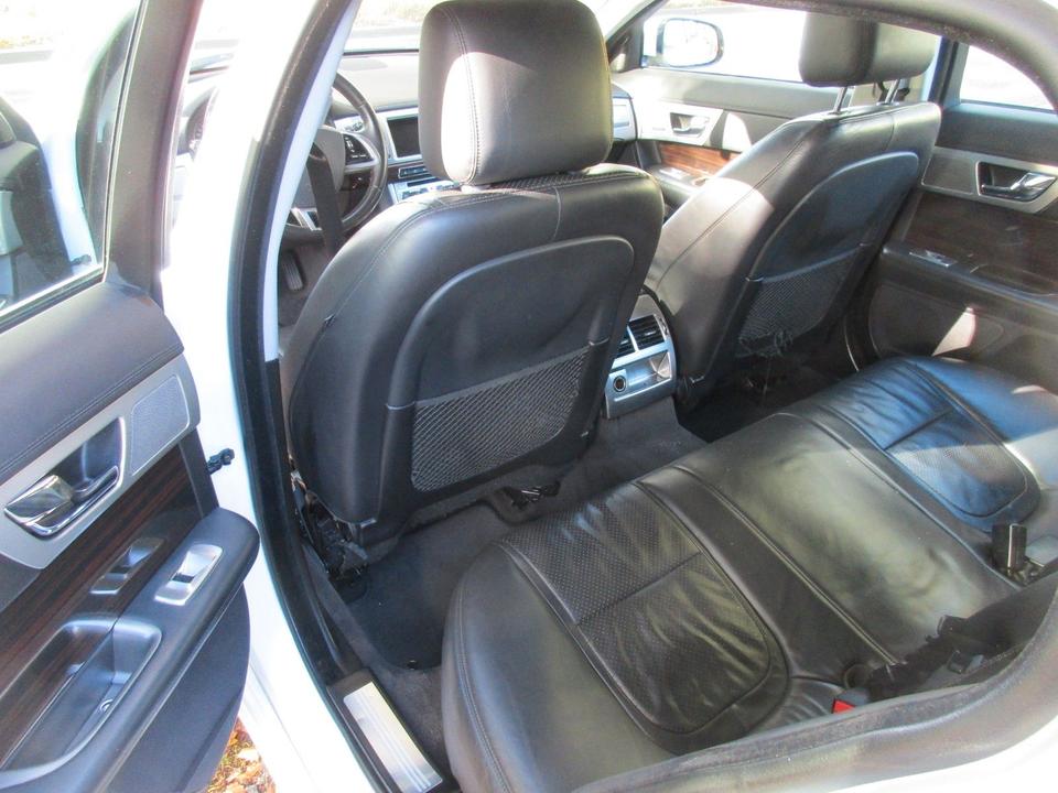 Jaguar XF 2013 — photo 12