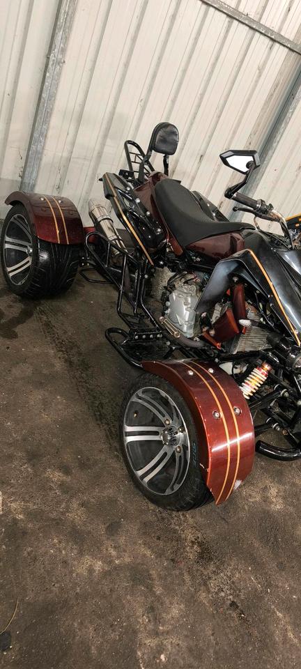 Weitere Motorräder Jinling / Streetquad / JLA-931 E / 300ccm / Automatik 2010 — interior